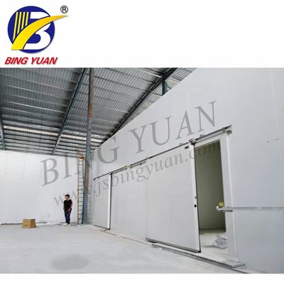 200KW 200mm R22 450V ห้องเย็นสำหรับผักและผลไม้
