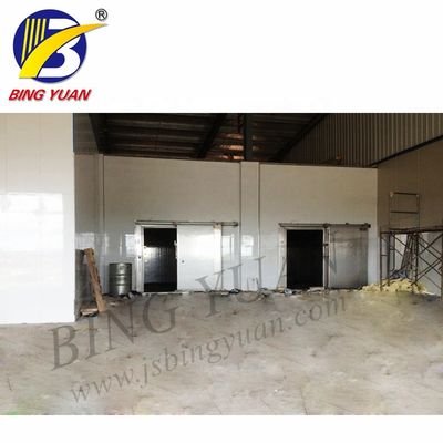 200KW 200mm R22 450V ห้องเย็นสำหรับผักและผลไม้